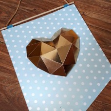 Flâmula em papel com coração 3d